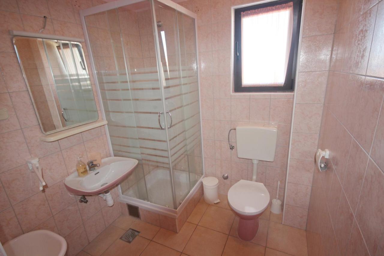 Apartments Njaco Ražanac 客房 照片