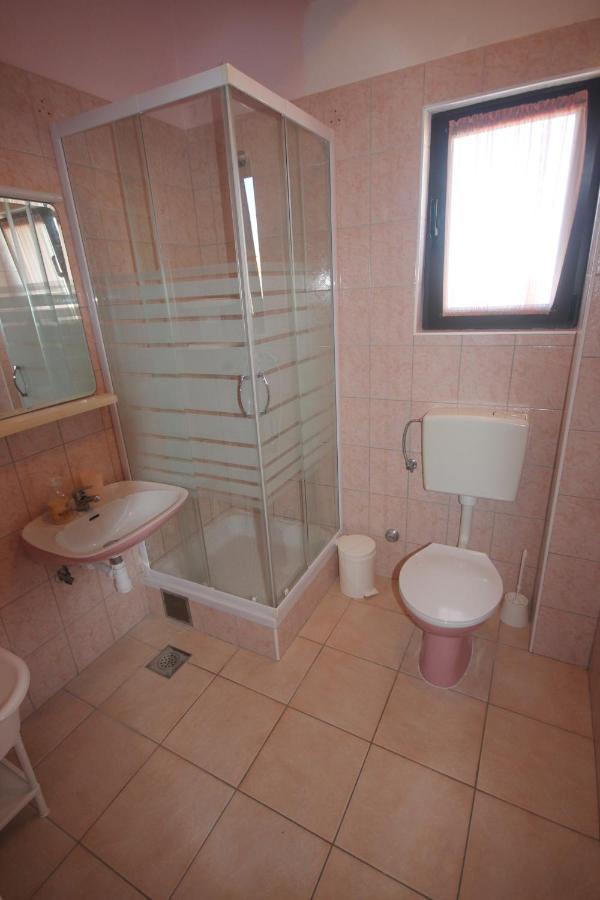 Apartments Njaco Ražanac 客房 照片